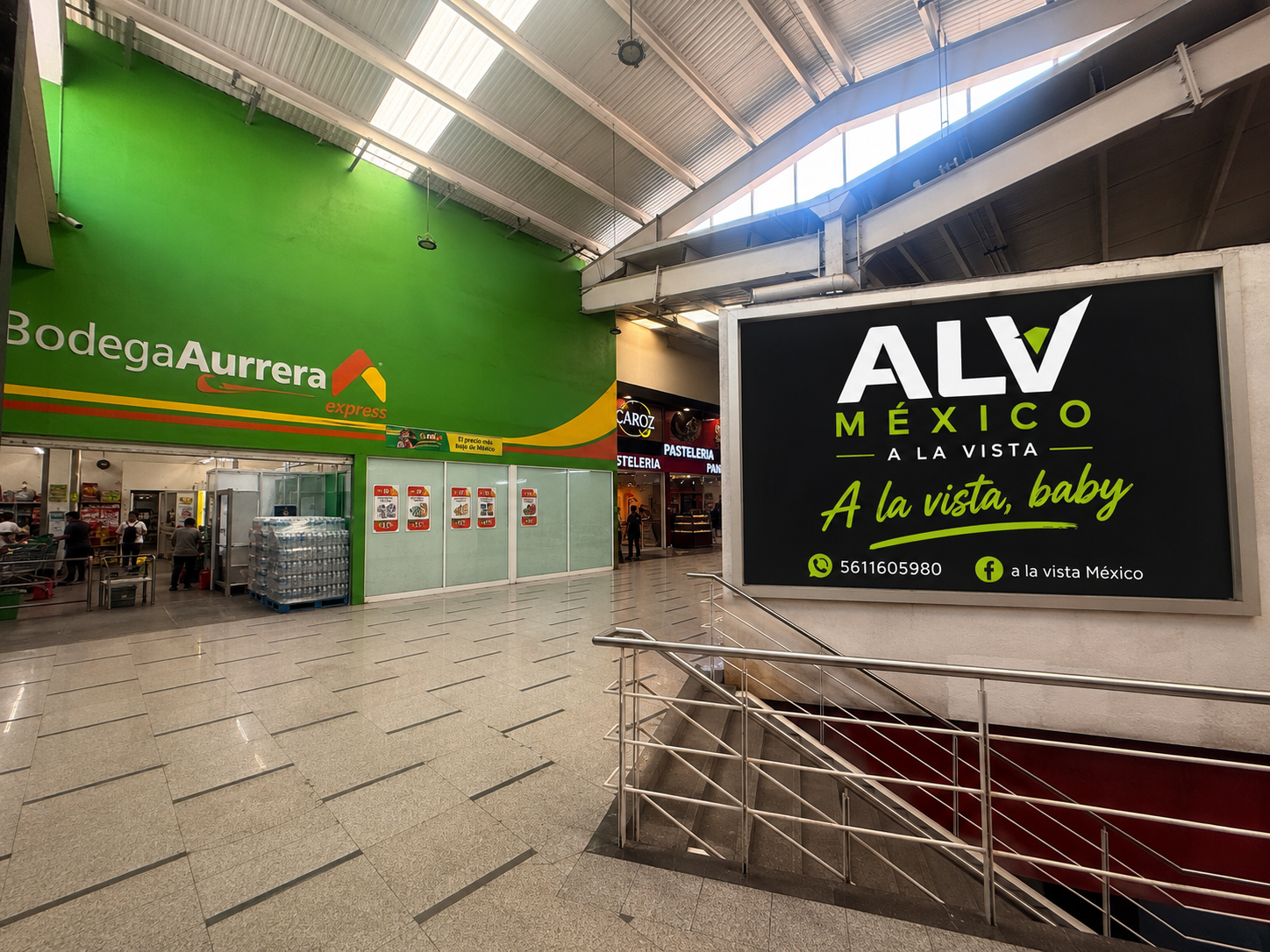 Valla en zona comercial